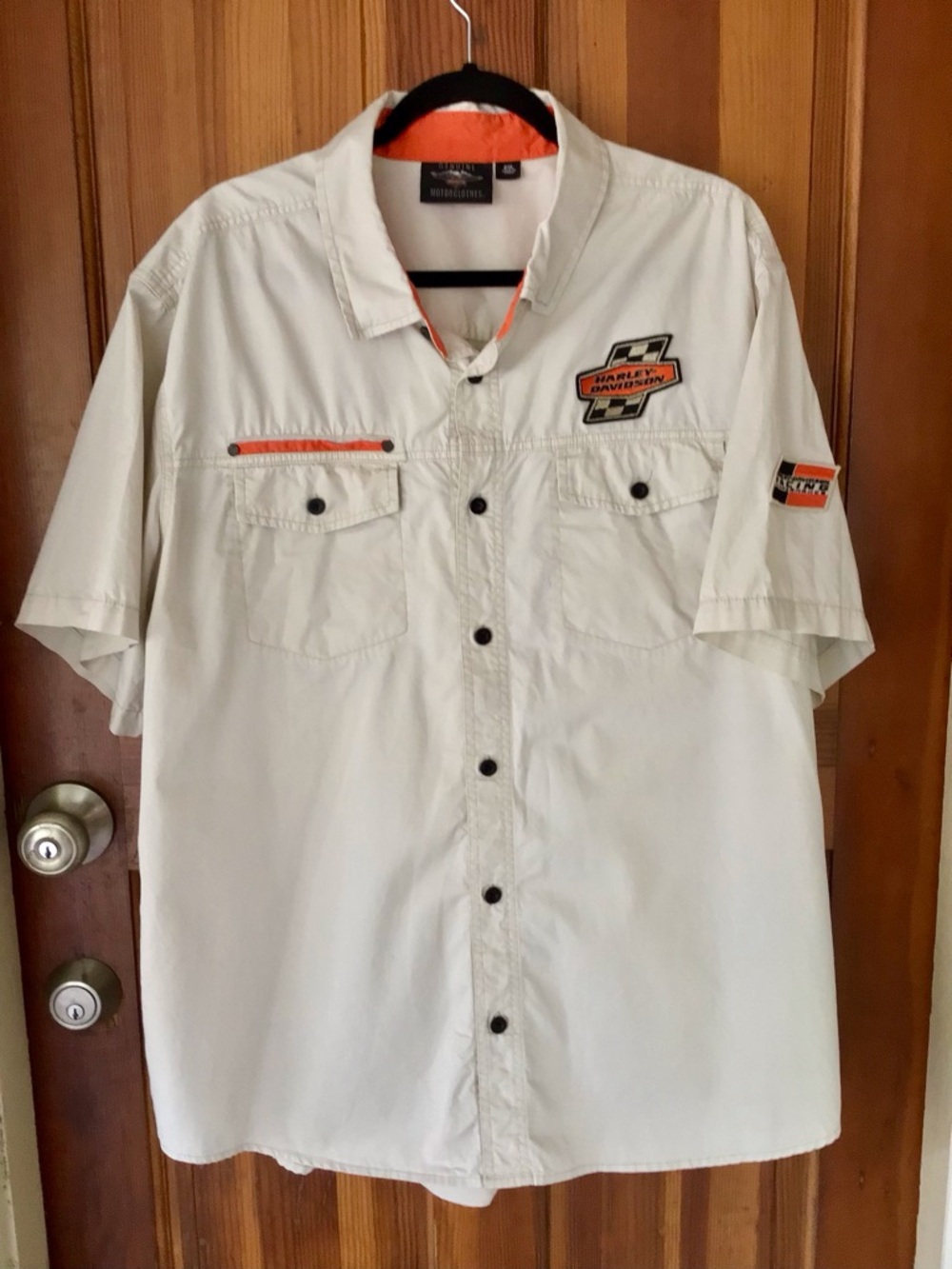 Harley Davidson shirt.